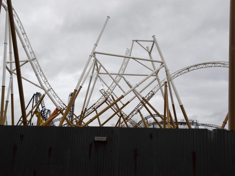 Hyperia Lift Hill Continues To Grow